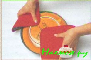 Пирог с карамелизованными грушами