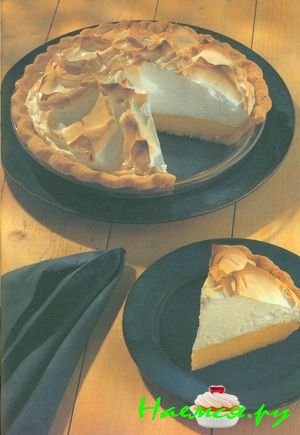 Лимонный пирог с безе