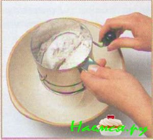 Пирог с луком и анчоусами