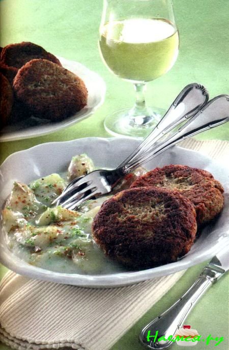 Котлеты из телятины с белым соусом