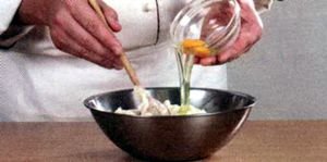 Котлеты из телятины с белым соусом