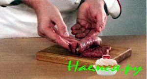 Мясной рулет с салом