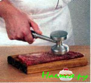 Мясной рулет с салом