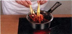 Мясной рулет с салом