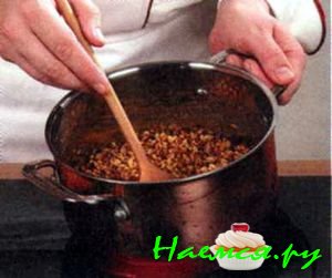 Телятина со сладким молотым красным перцем