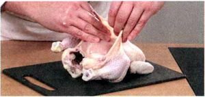 Фаршированная курица с майораном и петрушкой