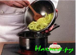 Лечо с яйцом