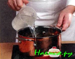 Тушеная говядина с коричневым соусом