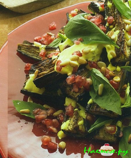 Жареные баклажаны с шафрановым йогуртом