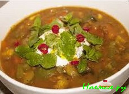 Суп из мангольда и красной чечевицы