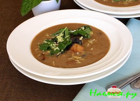 Суп с баклажанами-гриль и лимоном