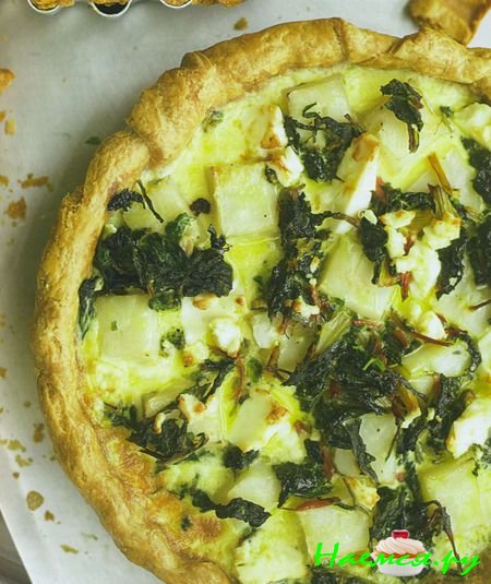 Тарт с топинамбуром и мангольдом