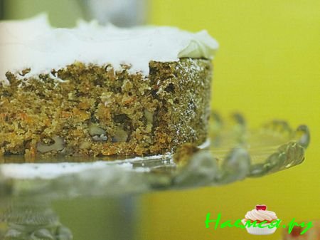 Морковный пирог с грецкими орехами