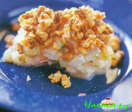 Рыбный крамбл из зубатки с миндалем, цитрусовыми и имбирем