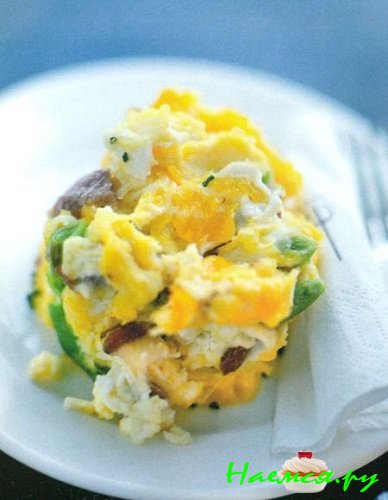 Ревуэльто с перцем и окороком