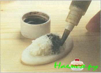 ОКРАШИВАНИЕ ФИГУРКИ ИЗ МАСТИКИ