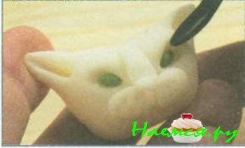 ОКРАШИВАНИЕ ФИГУРКИ ИЗ МАСТИКИ