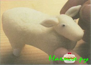 Овечка из мастики
