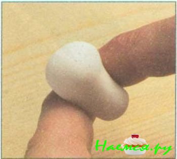 Корова из мастики