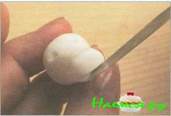 Корова из мастики