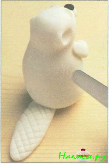 Бобер из мастики