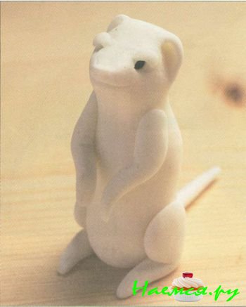 Сурикат из мастики