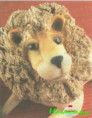 Лев из мастики