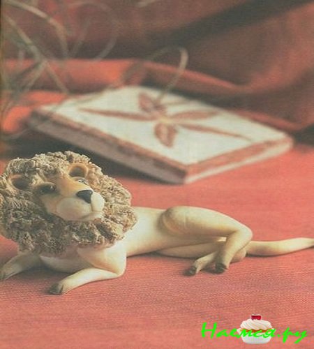 Лев из мастики