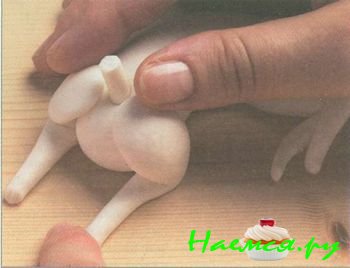 Лев из мастики