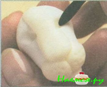 Лев из мастики