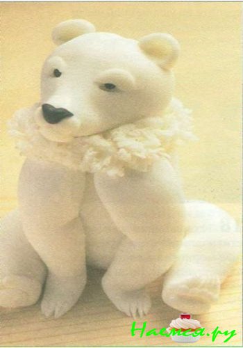 Бурый медведь из мастики