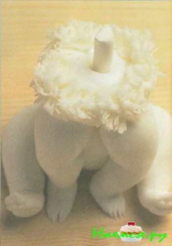 Бурый медведь из мастики