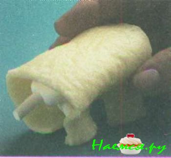 Полярный медведь из мастики