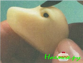 Полярный медведь из мастики