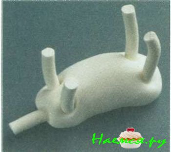 Полярный медведь из мастики