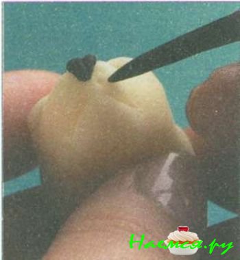 Полярный медведь из мастики