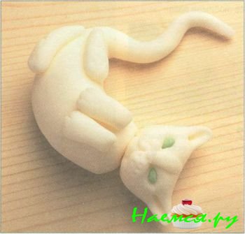 Три кошки из мастики