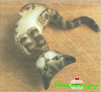 Три кошки из мастики