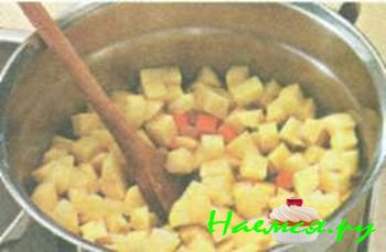 КАРТОФЕЛЬНЫЙ СУП С СОСИСКАМИ ПО-ФРАНКФУРТСКИ