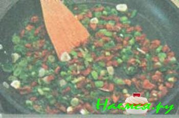 СПАГЕТТИ С РУККОЛОЙ И ПОМИДОРАМИ