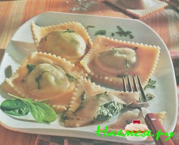 РАВИОЛИ СО ШПИНАТОМ И РИКОТТОЙ