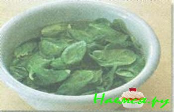 РАВИОЛИ СО ШПИНАТОМ И РИКОТТОЙ