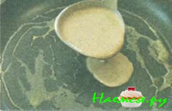 БЛИНЫ НА МИНЕРАЛКЕ С ЯБЛОКАМИ