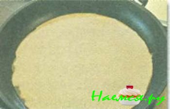 БЛИНЫ НА МИНЕРАЛКЕ С ЯБЛОКАМИ