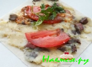 Треугольники из лаваша с грибочками