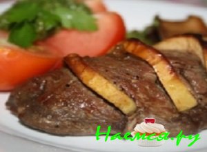 Утиные грудки с яблочками