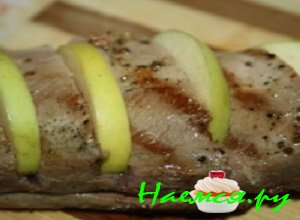 Аккуратно сделать в филе поперечные надрезы