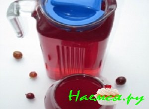 Остудить компот до комнатной температуры и дать ему отстояться