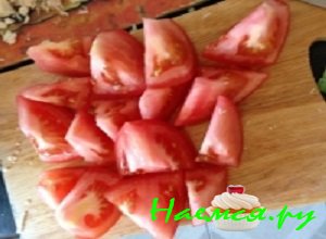 Порезать помидор