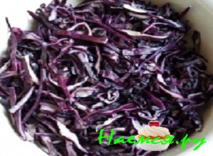 Капусту вымыть, удалить испорченные листья